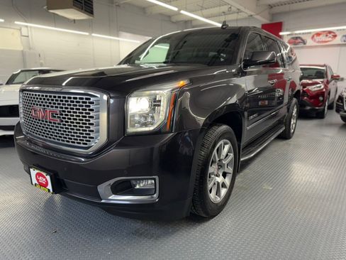 Used 2017 GMC Yukon XL Denali w/ Open Road Package image 2
