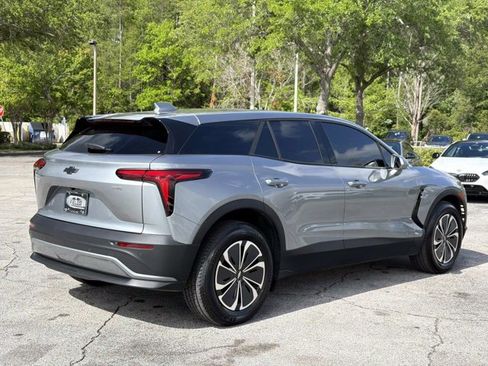 Used 2025 Chevrolet Blazer EV LT AWD/4WD image 3