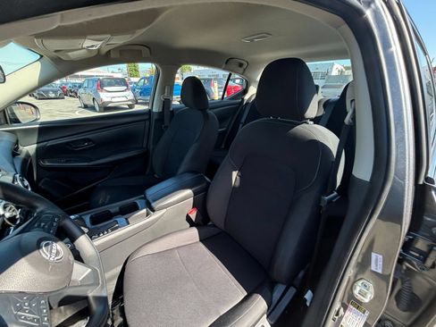 Used 2025 Nissan Sentra S FWD image 22