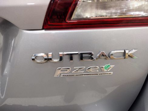 Used 2015 Subaru Outback 2.5i Limited AWD/4WD image 15