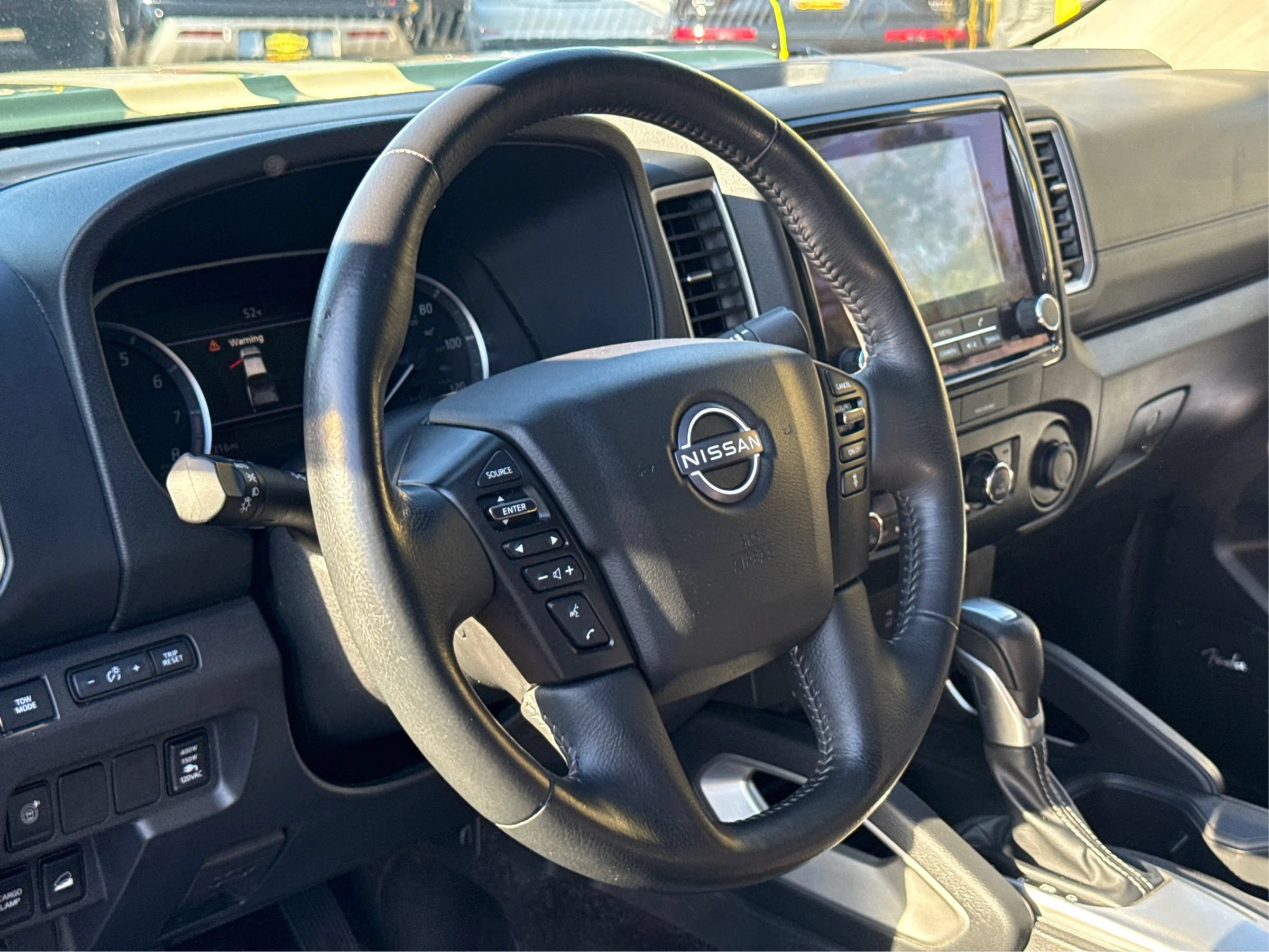 Used 2022 Nissan Frontier SV w/ SV Premium Package AWD/4WD image 17
