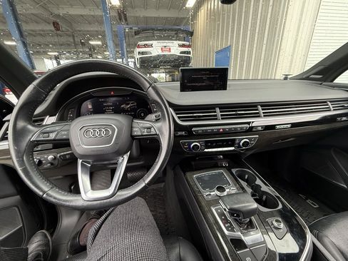 Used 2019 Audi Q7 3.0T Prestige w/ Prestige Package image 12