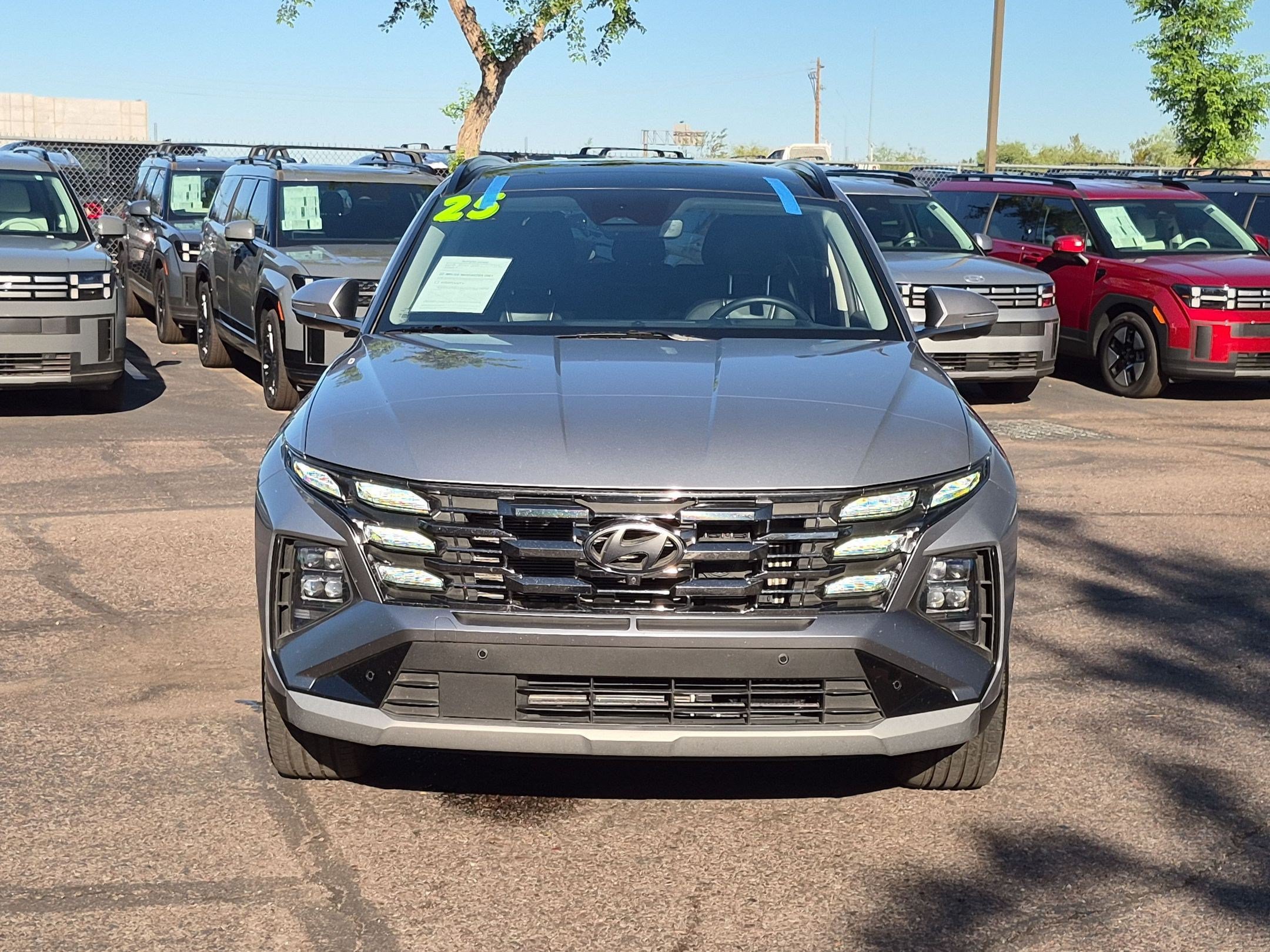Certified 2025 Hyundai Tucson Limited AWD/4WD image 2