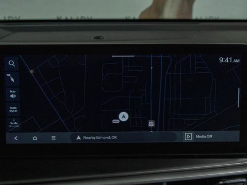 Used 2025 Kia Sorento S w/ Panoramic Sunroof Package FWD image 5