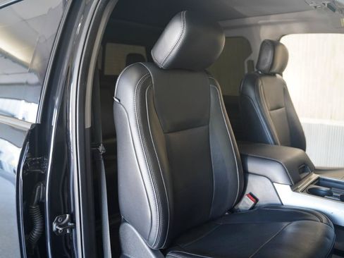Used 2019 Ford F250 Lariat w/ Lariat Ultimate Package AWD/4WD image 31