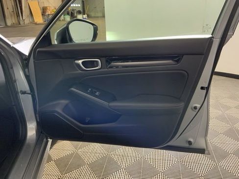 Used 2023 Honda Civic Touring image 27
