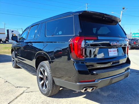 New 2026 GMC Yukon XL AT4 image 5