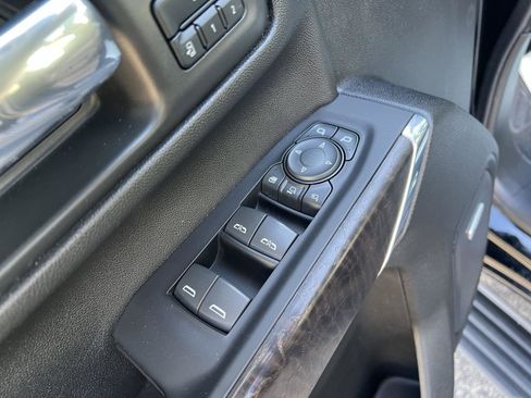 Used 2023 GMC Sierra 2500 Denali w/ Denali Ultimate Package image 17