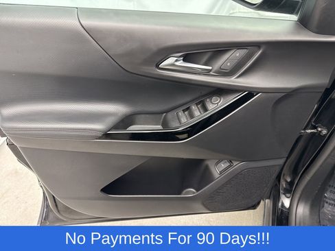 Used 2025 Chevrolet Equinox LT w/ Convenience Package II image 13