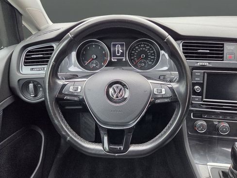 Used 2019 Volkswagen Golf S AWD/4WD image 21