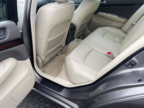 Used 2013 INFINITI G37 x Sedan w/ Premium Pkg AWD/4WD image 11