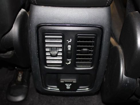 Used 2019 Jeep Grand Cherokee Altitude AWD/4WD image 33