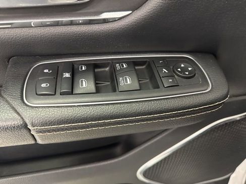 Used 2019 RAM 1500 Laramie image 19