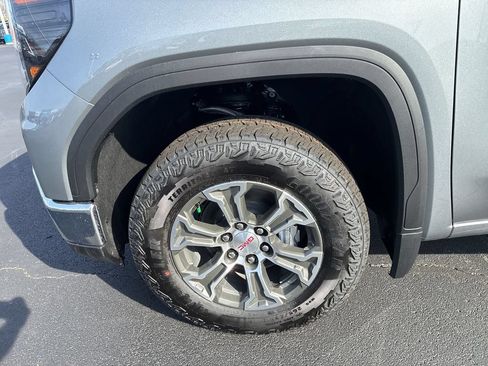 New 2026 GMC Sierra 1500 SLE AWD/4WD image 10