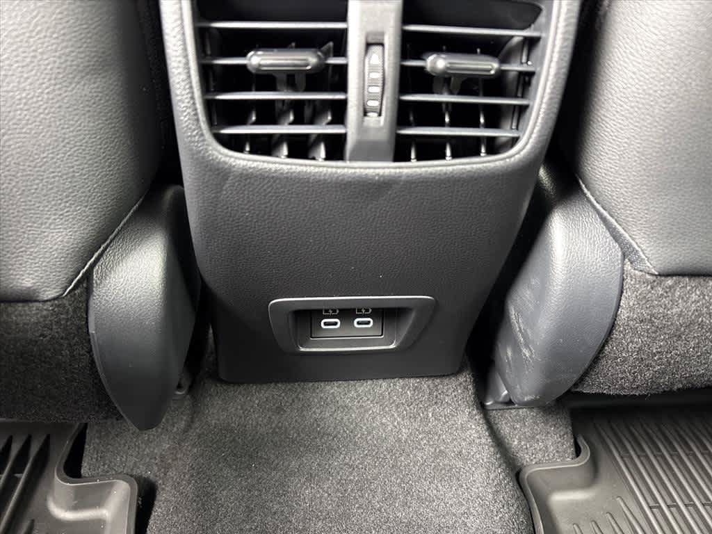 Used 2026 Toyota Corolla Cross XLE w/ Convenience Package FWD image 10