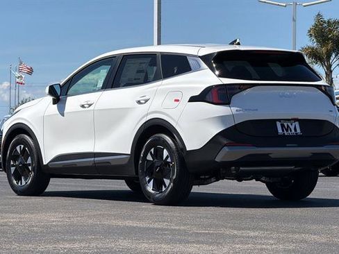 New 2026 Kia Sportage LX FWD image 6