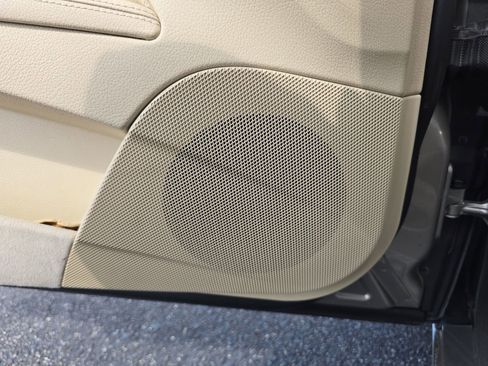 Used 2004 Mercedes-Benz E 320 Sedan image 15