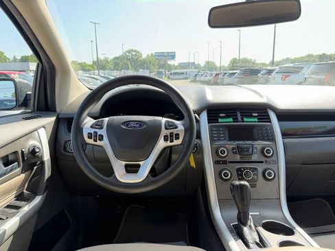 Used 2014 Ford Edge SE w/ Equipment Group 101A AWD/4WD image 16