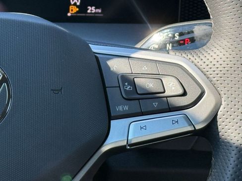 New 2026 Volkswagen Tiguan SE R-Line image 21