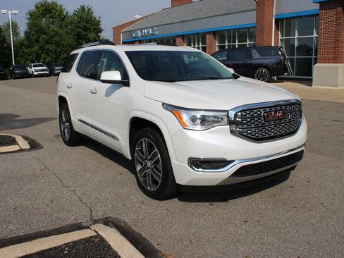 Certified 2018 GMC Acadia Denali w/ Technology Package AWD/4WD image 2