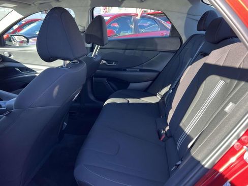 Used 2024 Hyundai Elantra SEL w/ Convenience Package image 17