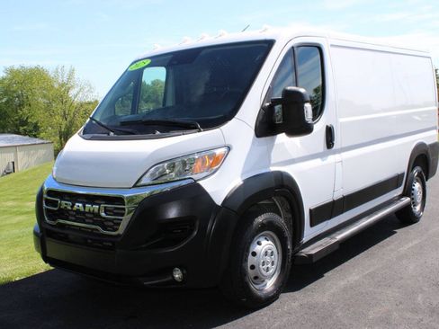 Used 2025 RAM ProMaster 2500 w/ U-Haul Equipment Group FWD image 4