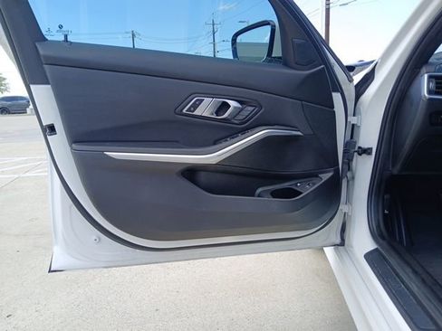 Used 2021 BMW 330e w/ Convenience Package image 18