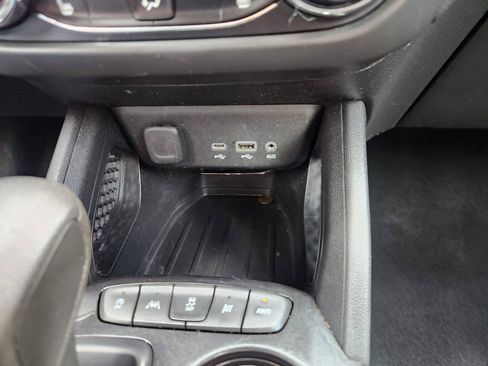 Used 2022 Chevrolet TrailBlazer LT AWD/4WD image 25