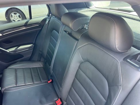 Used 2015 Volkswagen Golf R R image 22