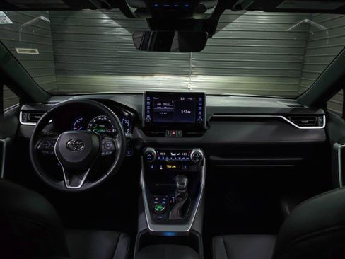 Used 2022 Toyota RAV4 XSE image 11