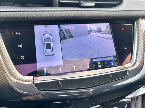 Used 2021 Cadillac XT6 Sport w/ Platinum Package AWD/4WD image 16