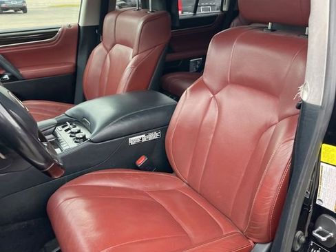 Used 2018 Lexus LX 570 4WD w/ Luxury Package image 12