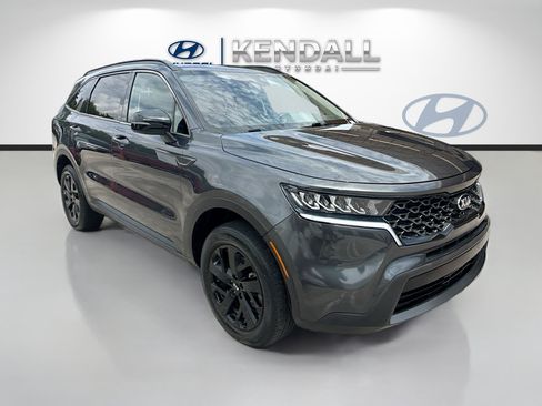 Used 2021 Kia Sorento S w/ Panoramic Sunroof Package AWD/4WD image 3