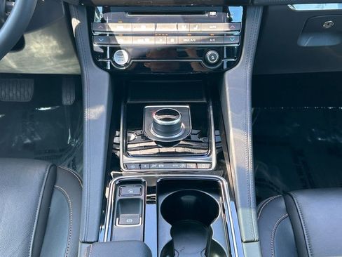 Used 2020 Jaguar F-PACE Prestige AWD/4WD image 26