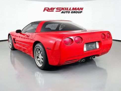 Used 2004 Chevrolet Corvette Coupe w/ Preferred Equipment Group RWD image 5
