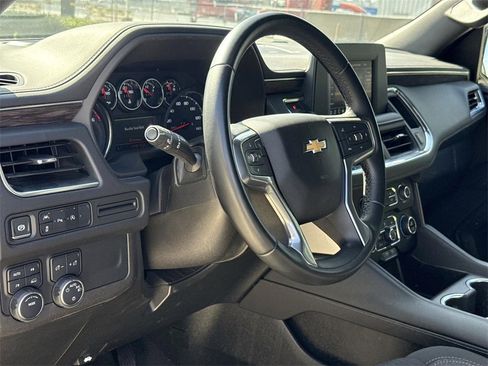 Used 2024 Chevrolet Suburban LS image 9