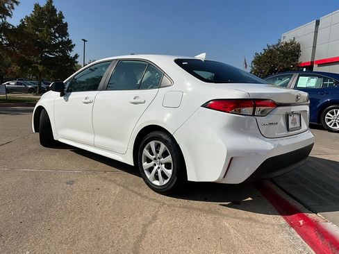 Used 2024 Toyota Corolla LE image 8