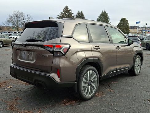 New 2025 Subaru Forester Touring image 4