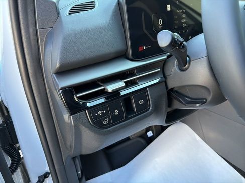 New 2026 Kia Sportage SX AWD/4WD image 31