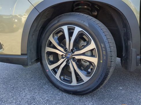 Certified 2023 Subaru Forester Limited image 33