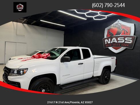 Used 2022 Chevrolet Colorado W/T w/ WT Convenience Package AWD/4WD image 1