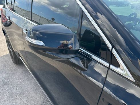 Used 2024 Cadillac XT6 Luxury AWD/4WD image 5
