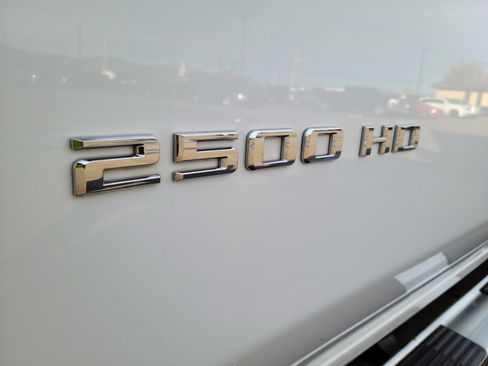 Used 2024 Chevrolet Silverado 2500 LT image 21