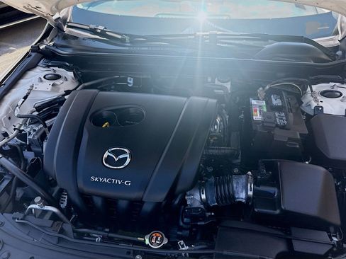 Used 2020 MAZDA MAZDA3 Sedan FWD image 34