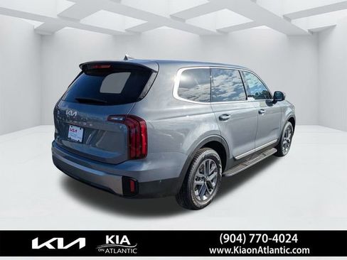 New 2025 Kia Telluride LX image 3