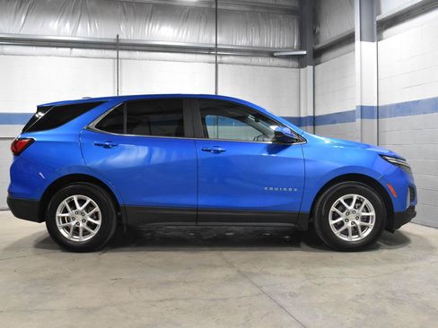 Used 2024 Chevrolet Equinox LT w/ LPO, Floor Liner Package FWD image 27