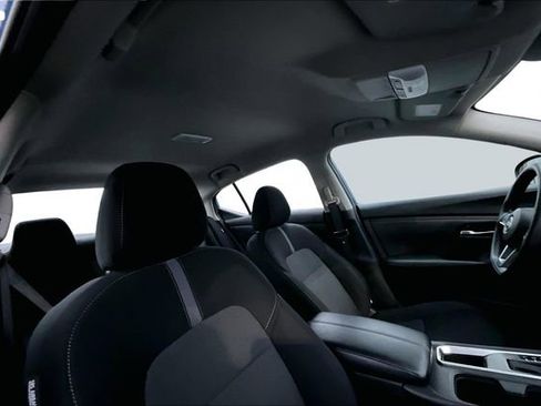 Used 2024 Nissan Sentra SV image 19