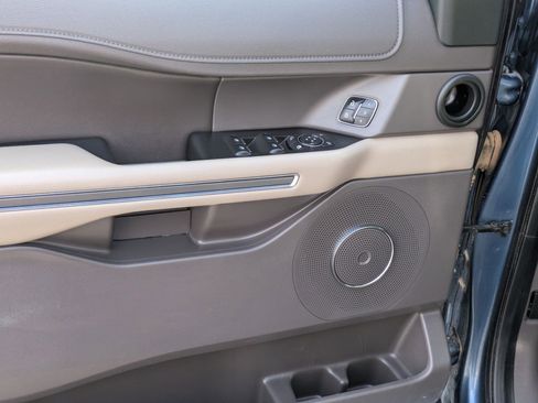 Used 2020 Ford Expedition XLT w/ Equipment Group 202A image 15