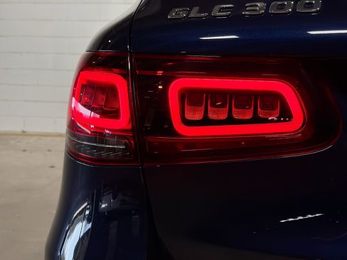 Used 2022 Mercedes-Benz GLC 300 GLC 300 image 11