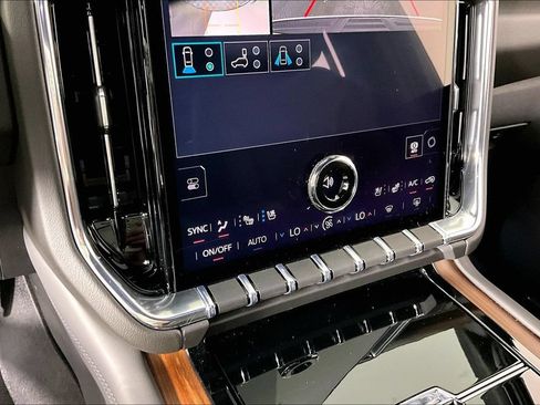 Used 2026 GMC Yukon XL Denali RWD image 14
